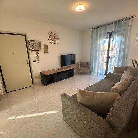 Beach House Holiday Apartments Rimini Exterior foto