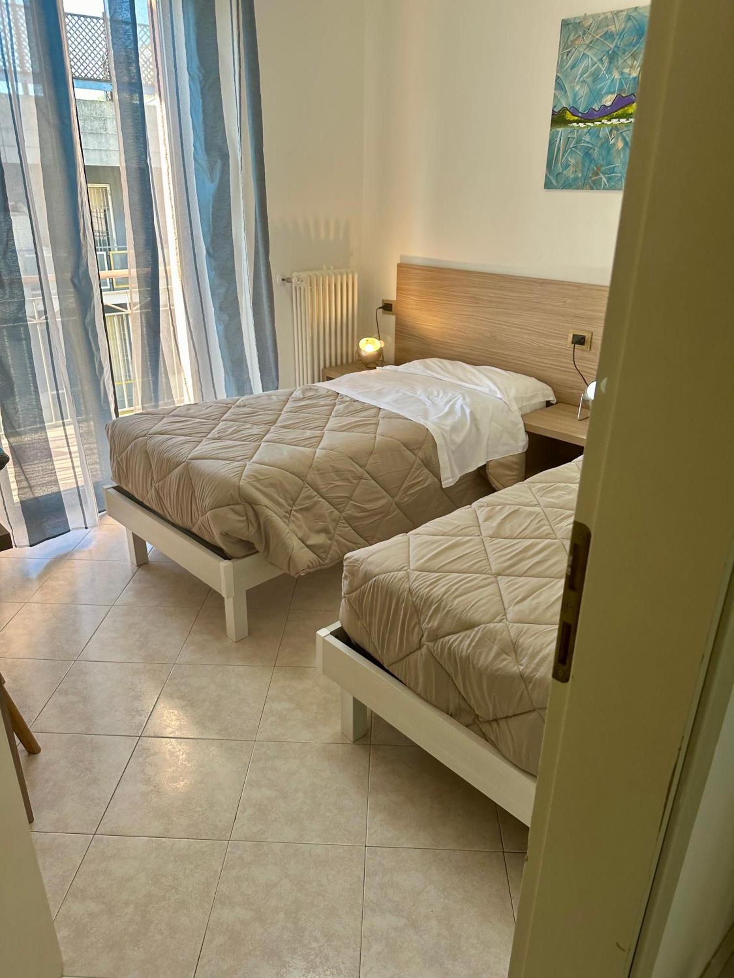 Beach House Holiday Apartments Rimini Exterior foto