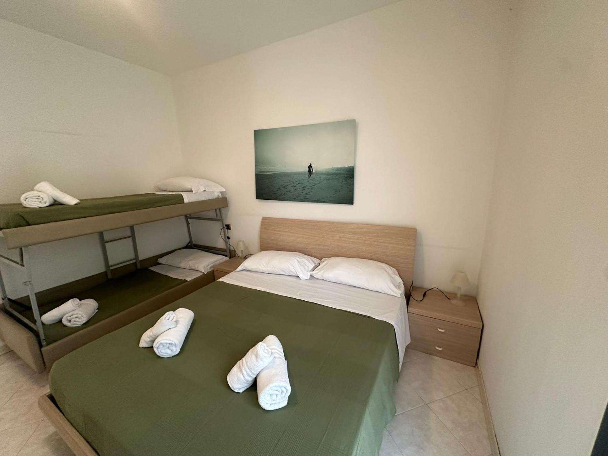 Beach House Holiday Apartments Rimini Exterior foto