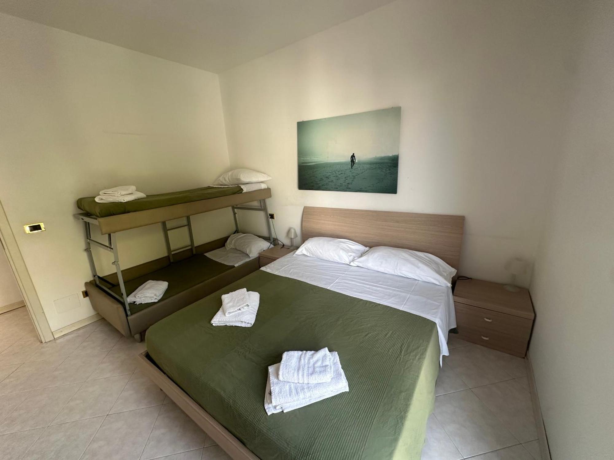 Beach House Holiday Apartments Rimini Exterior foto