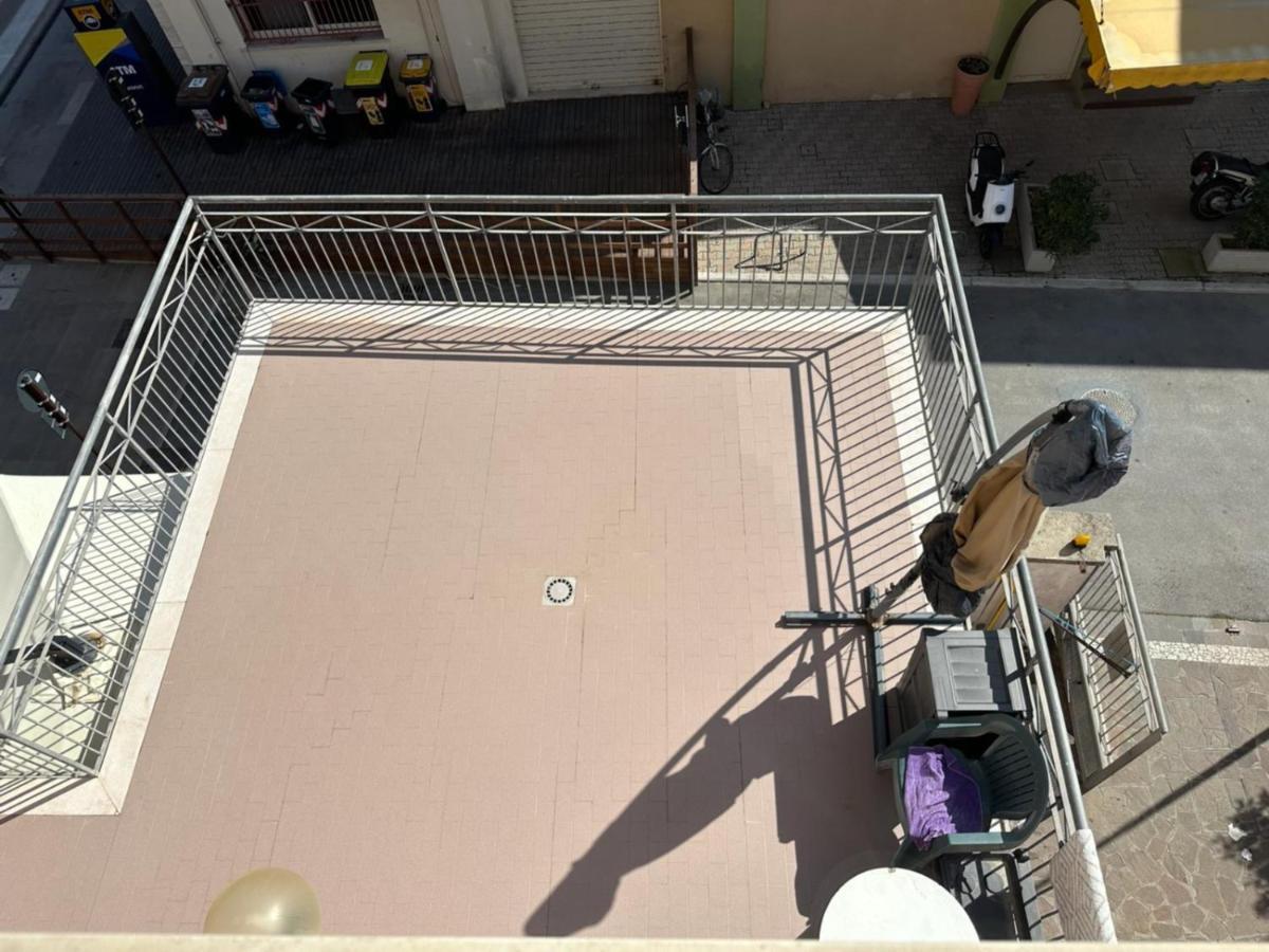 Beach House Holiday Apartments Rimini Exterior foto