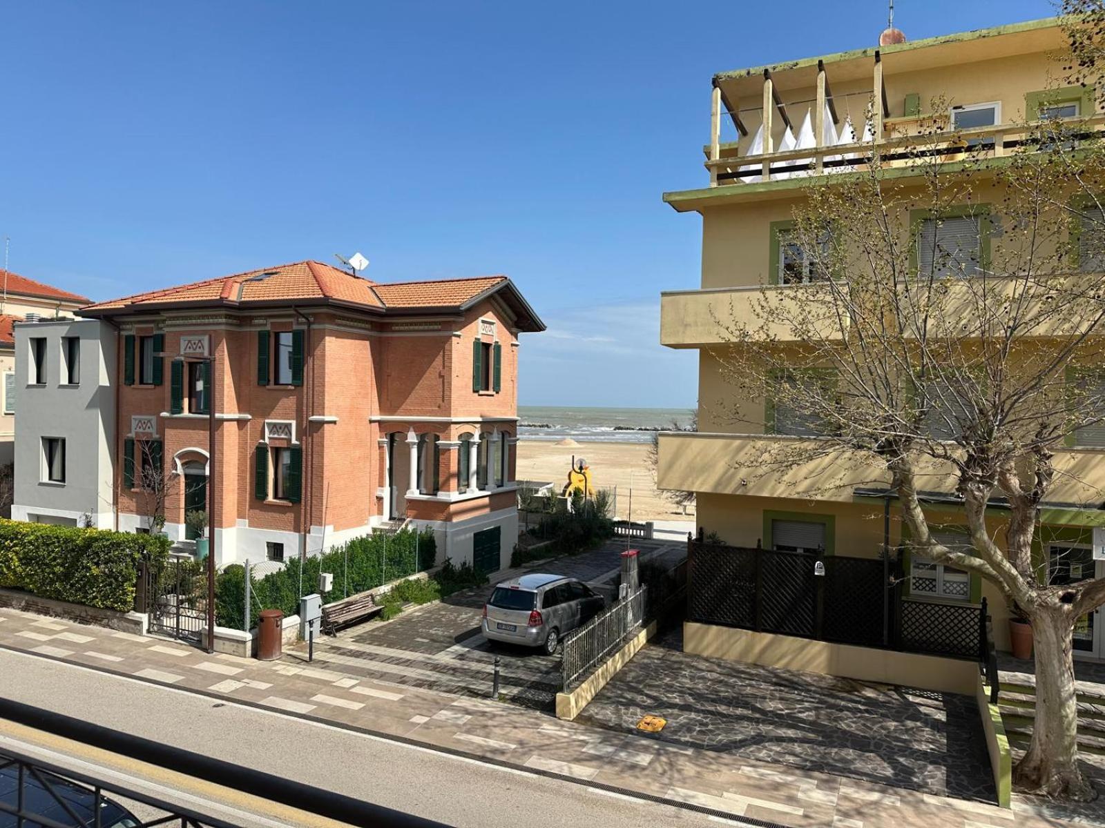 Beach House Holiday Apartments Rimini Exterior foto
